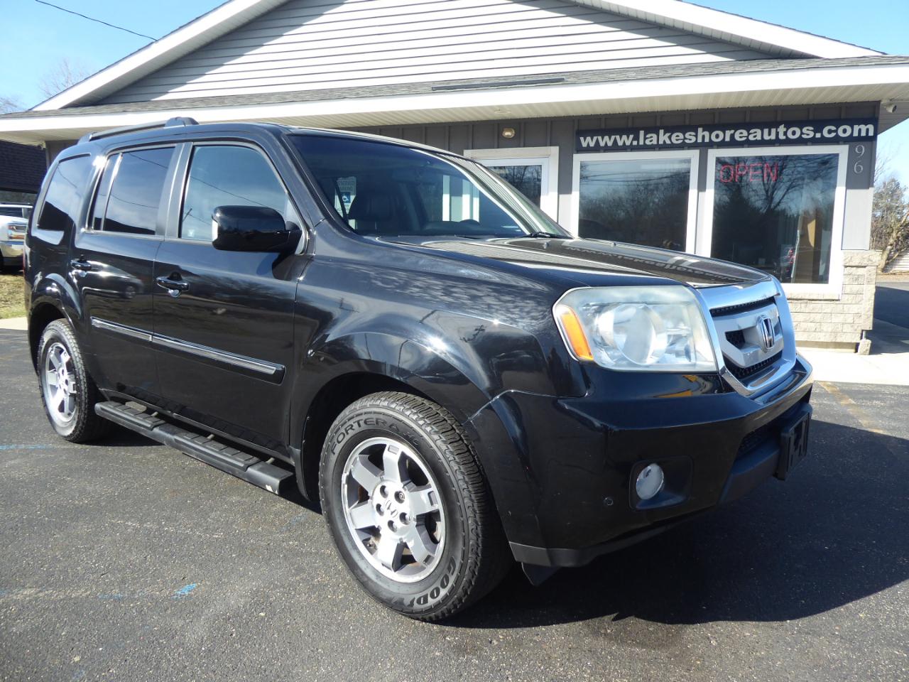 2011 Honda Pilot Touring 4WD 5-Spd AT with DVD
