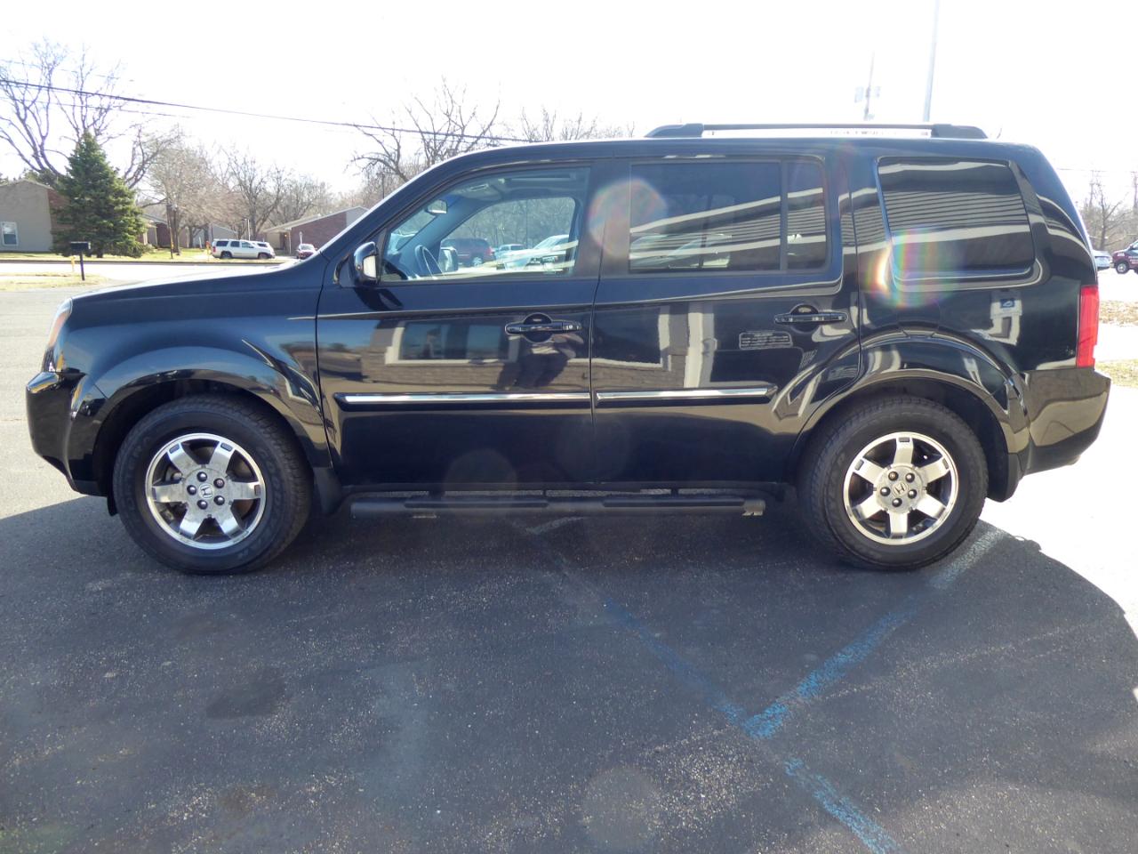 Honda Pilot Touring 4WD 5-Spd AT with DVD 2011