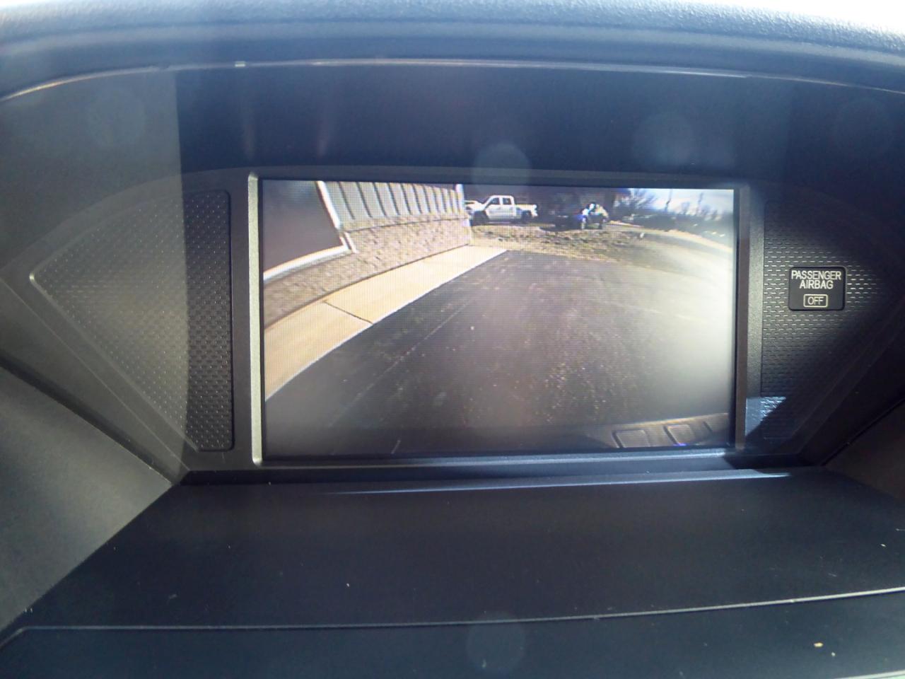 Honda Pilot Touring 4WD 5-Spd AT with DVD 2011