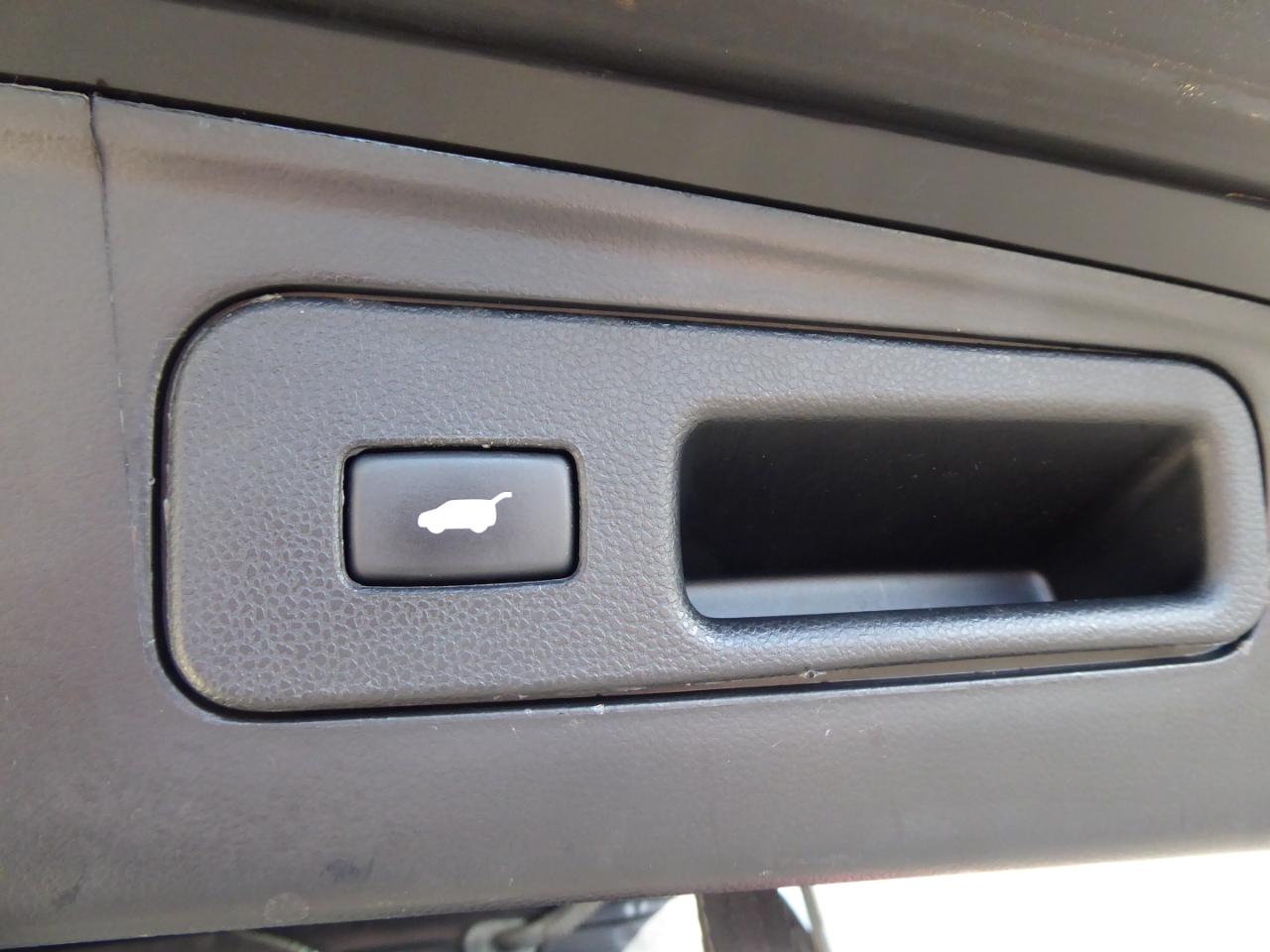 Honda Pilot Touring 4WD 5-Spd AT with DVD 2011