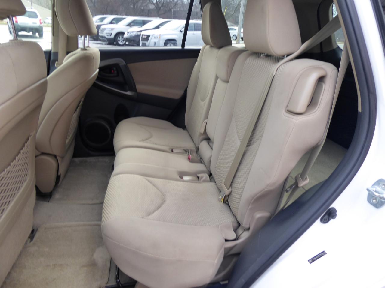 Toyota RAV4 Base I4 4WD 2012