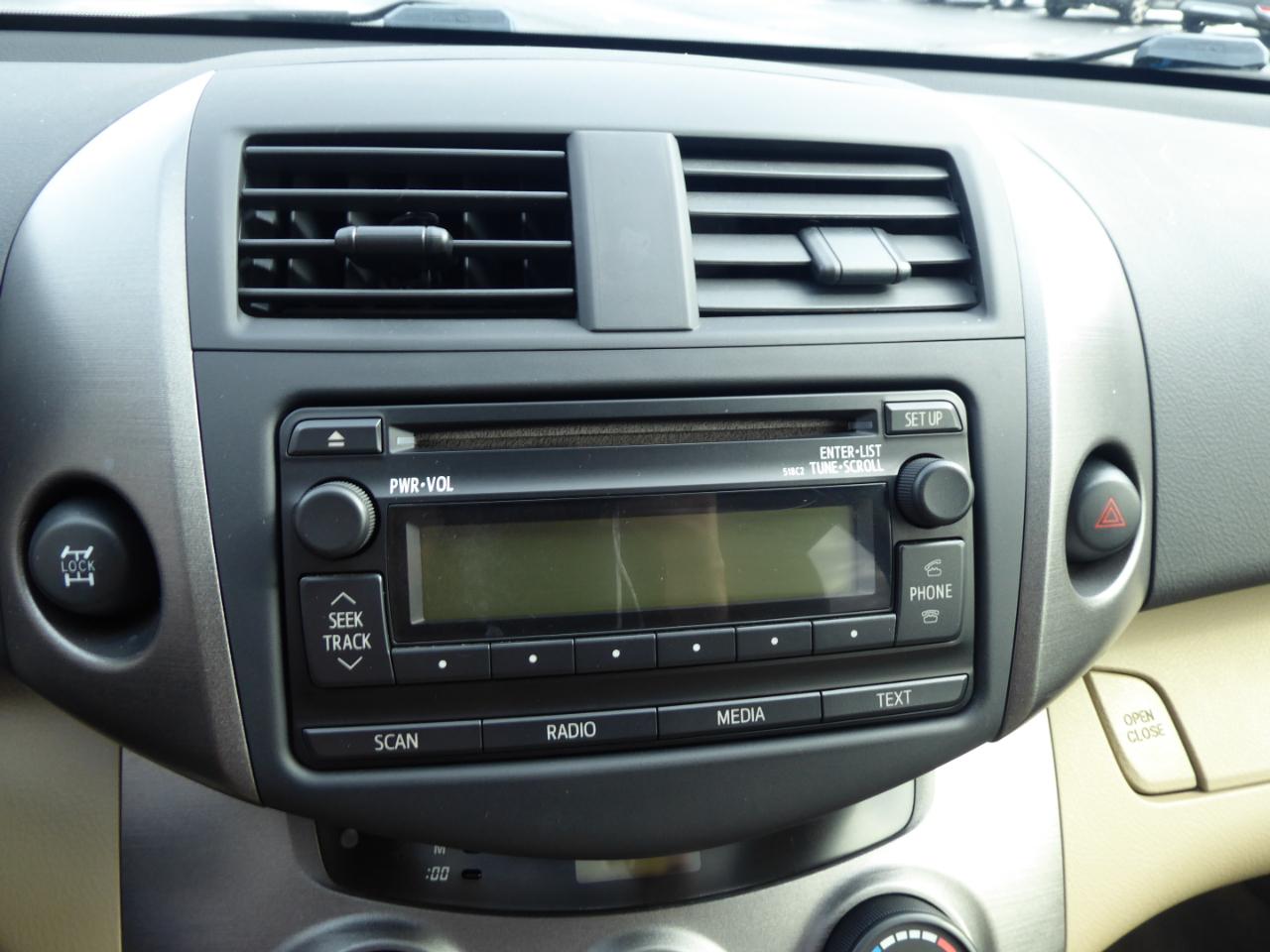 Toyota RAV4 Base I4 4WD 2012