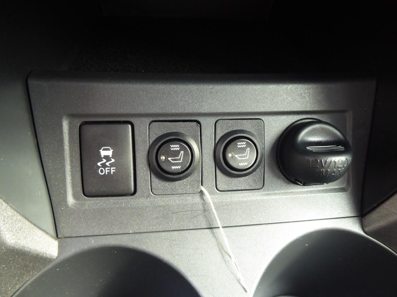 Toyota RAV4 Base I4 4WD 2012