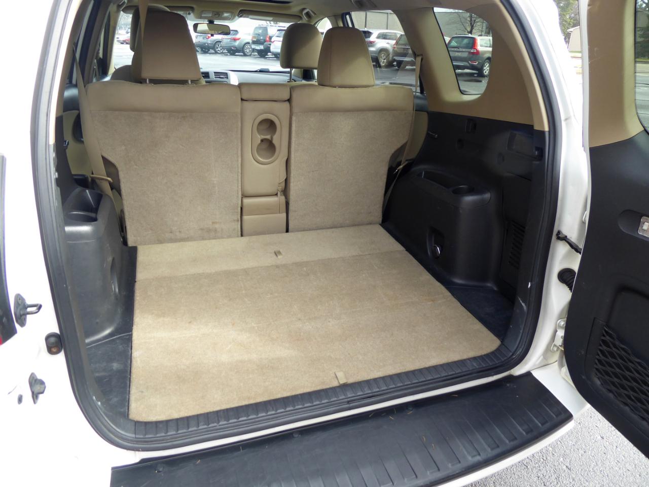 Toyota RAV4 Base I4 4WD 2012