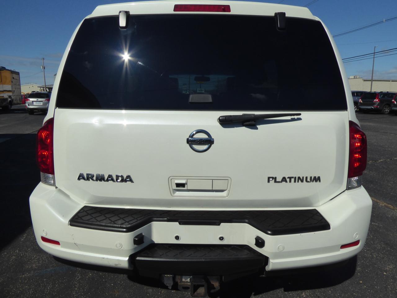 Nissan Armada Platinum 4WD 2015
