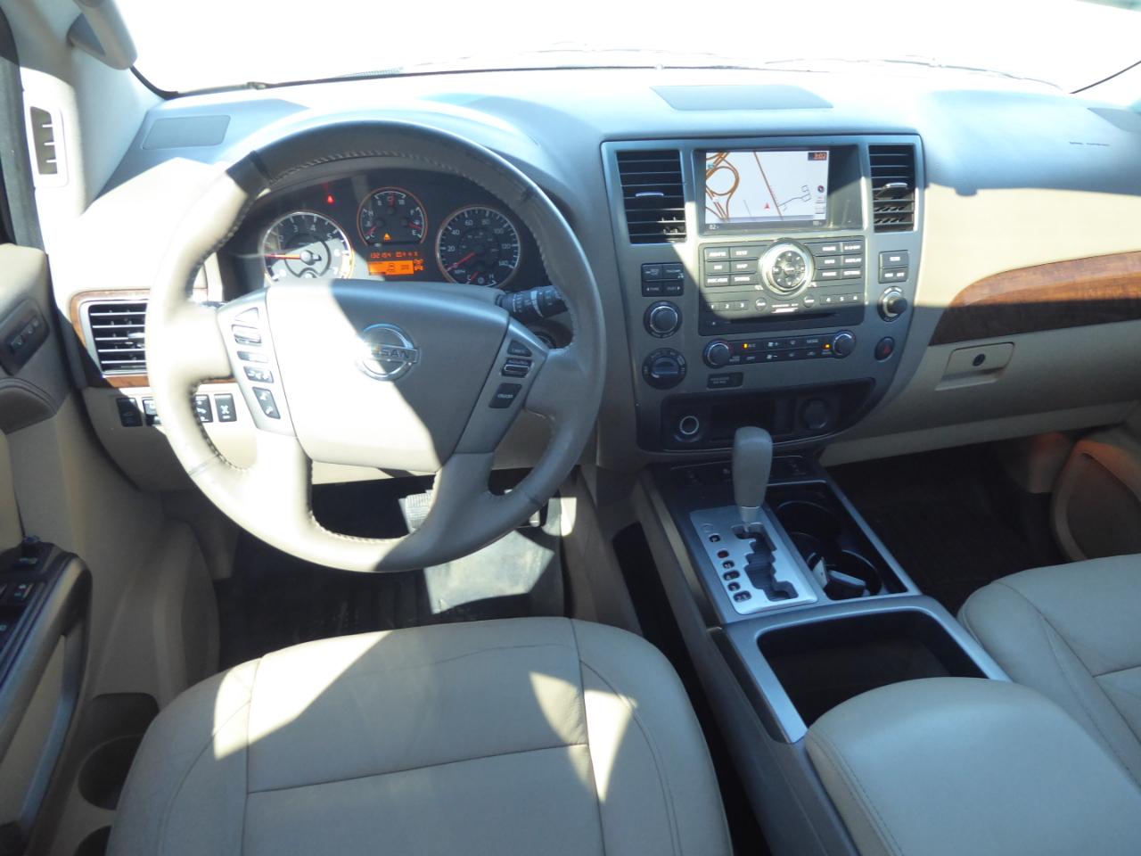 Nissan Armada Platinum 4WD 2015