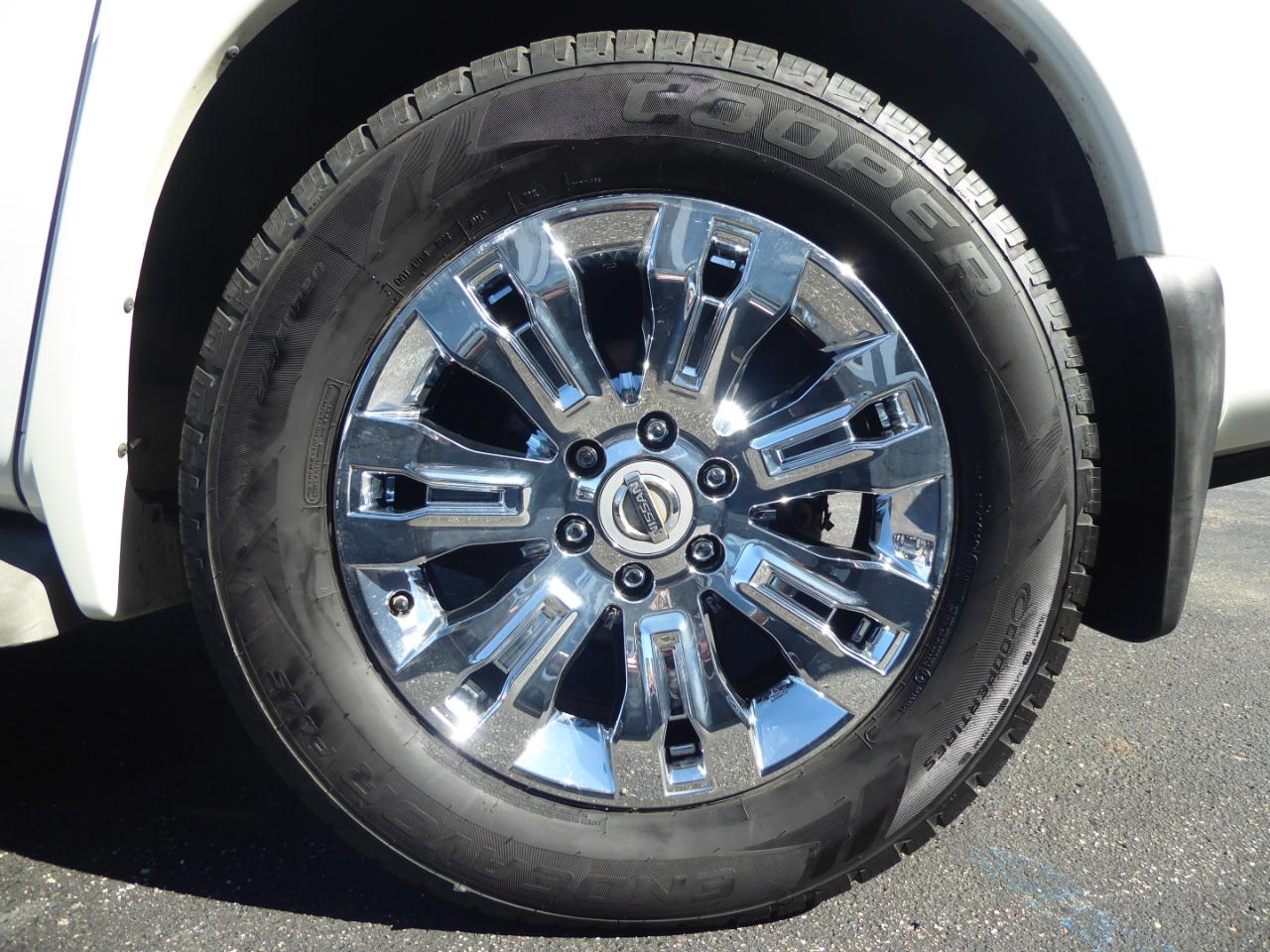 Nissan Armada Platinum 4WD 2015