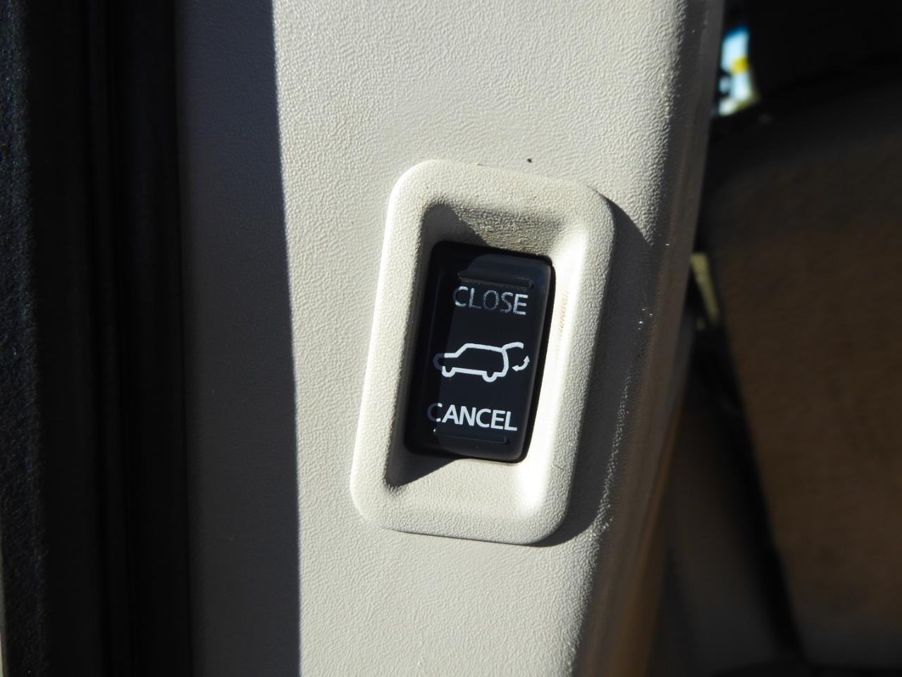 Nissan Armada Platinum 4WD 2015