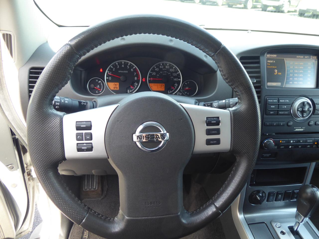 Nissan Pathfinder Silver Edition 4WD 2012