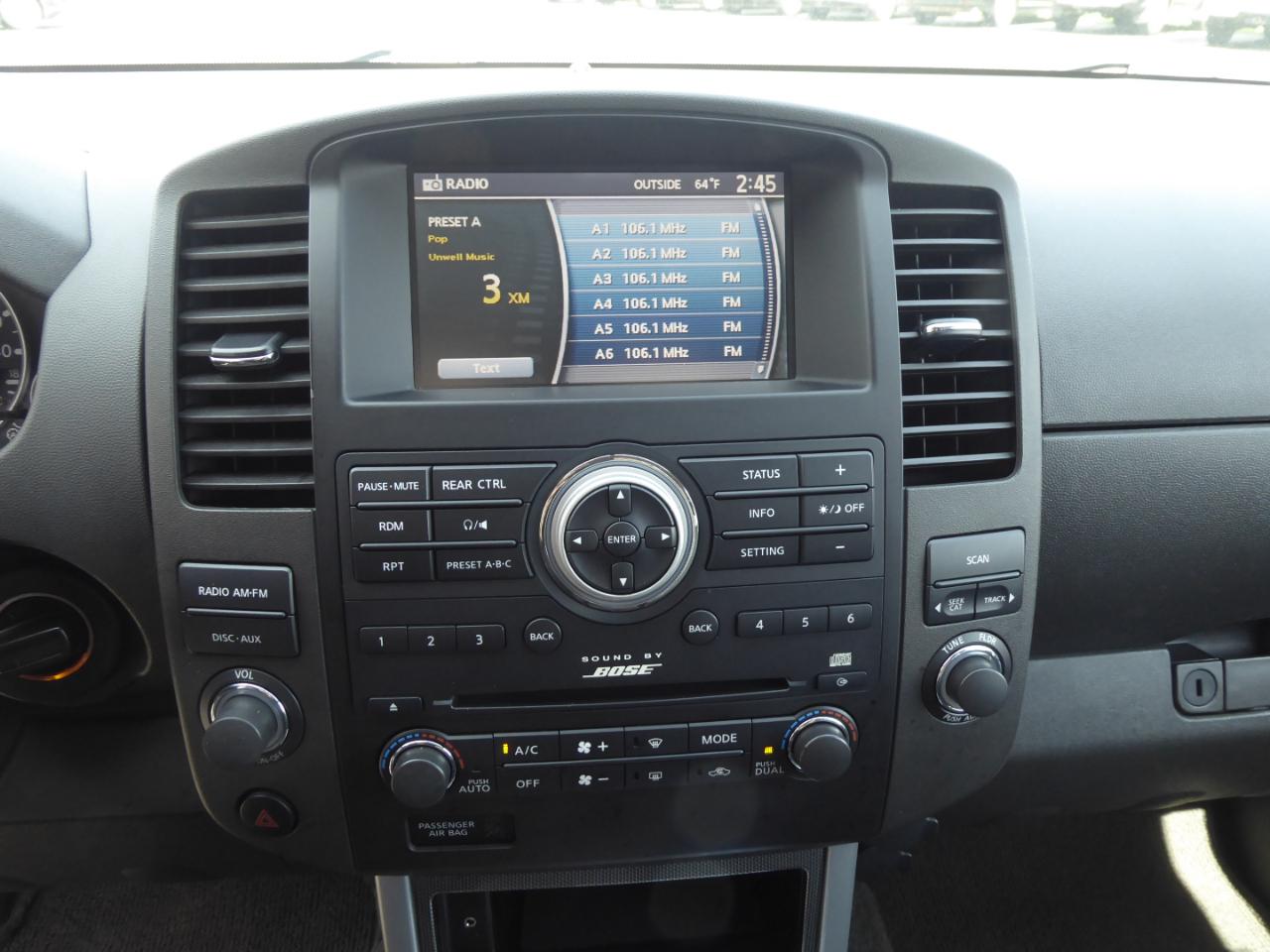 Nissan Pathfinder Silver Edition 4WD 2012