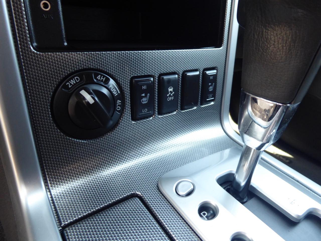 Nissan Pathfinder Silver Edition 4WD 2012