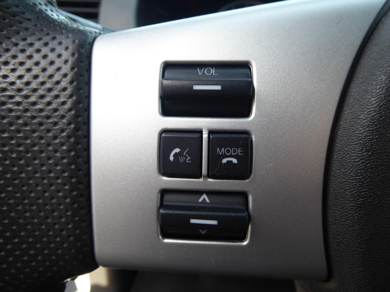 Nissan Pathfinder Silver Edition 4WD 2012