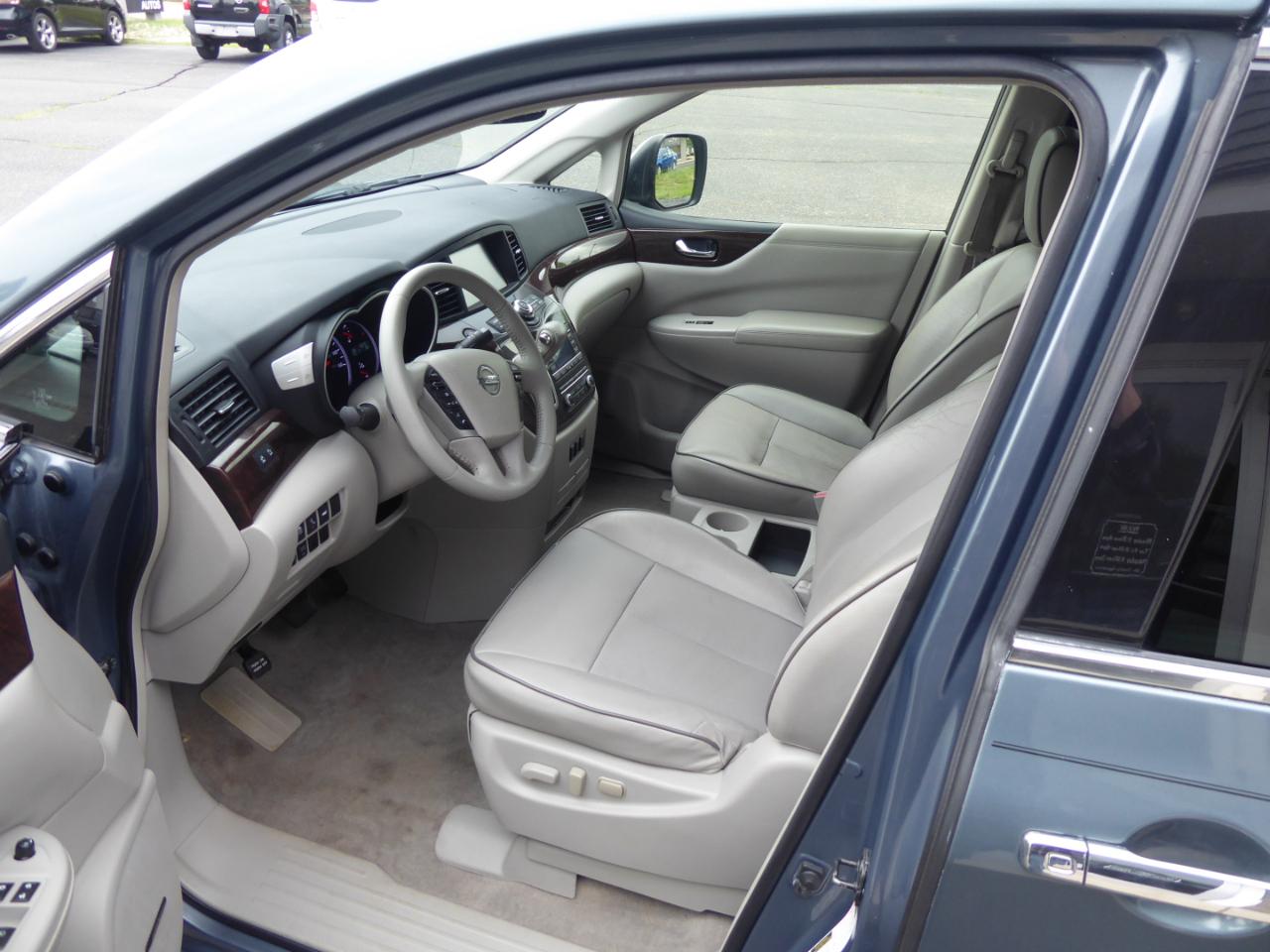 Nissan Quest 3.5 LE 2013