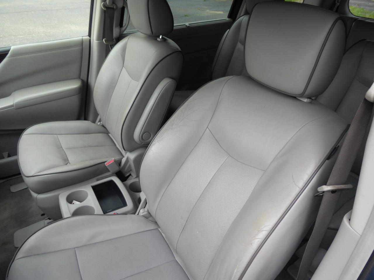Nissan Quest 3.5 LE 2013