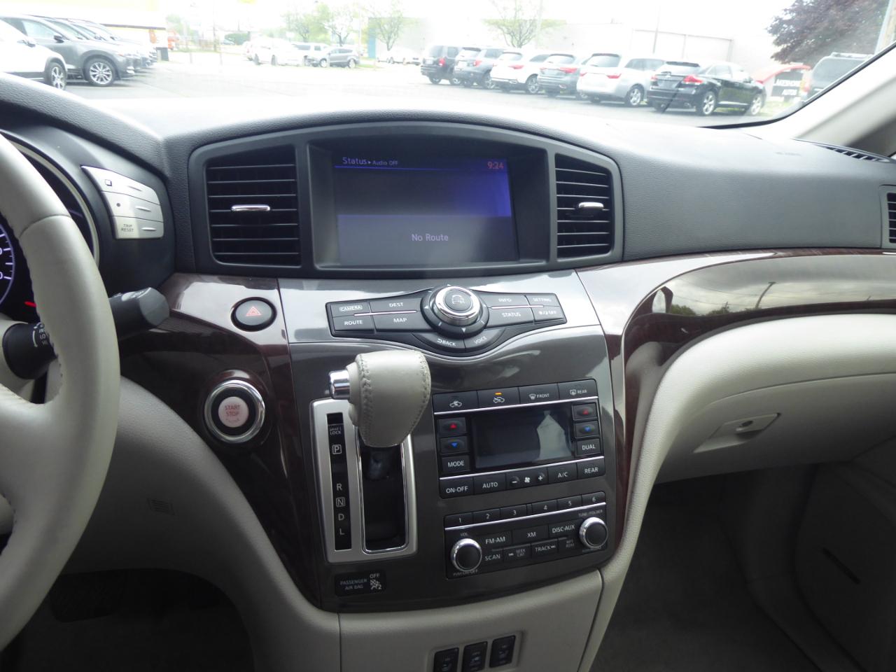 Nissan Quest 3.5 LE 2013