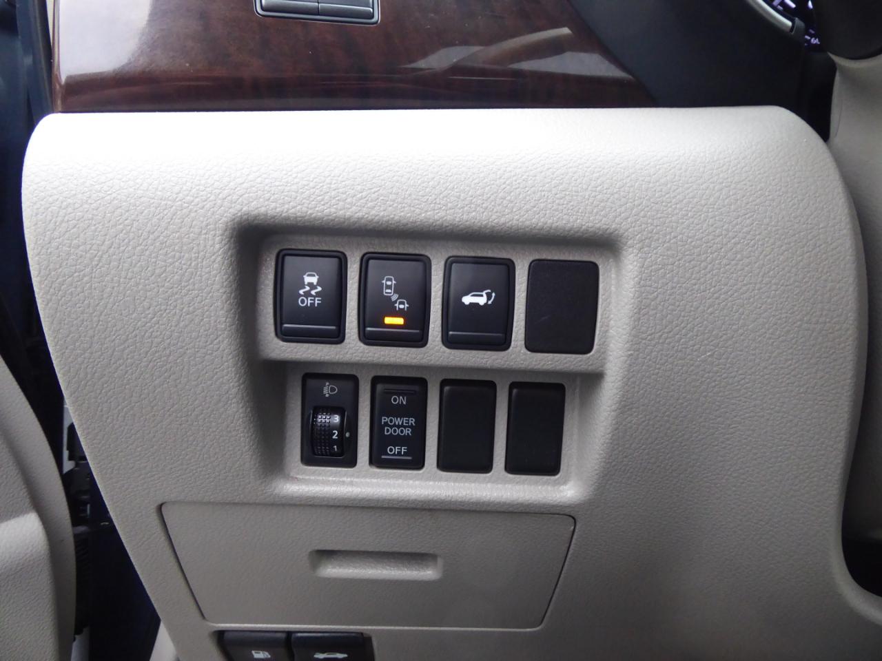 Nissan Quest 3.5 LE 2013