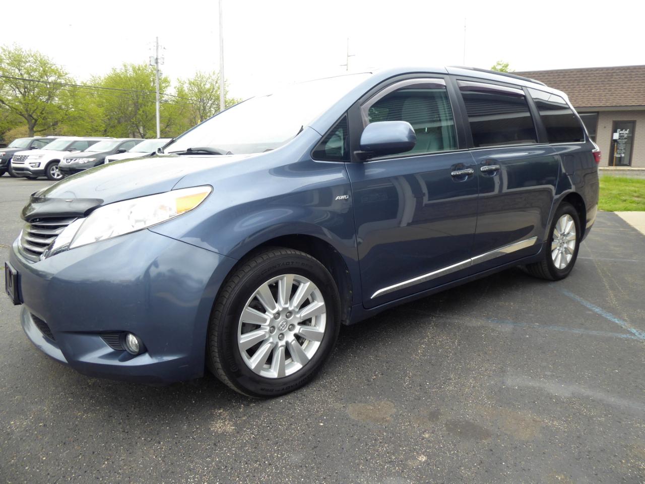 Toyota Sienna XLE 7-Passenger AWD 2017
