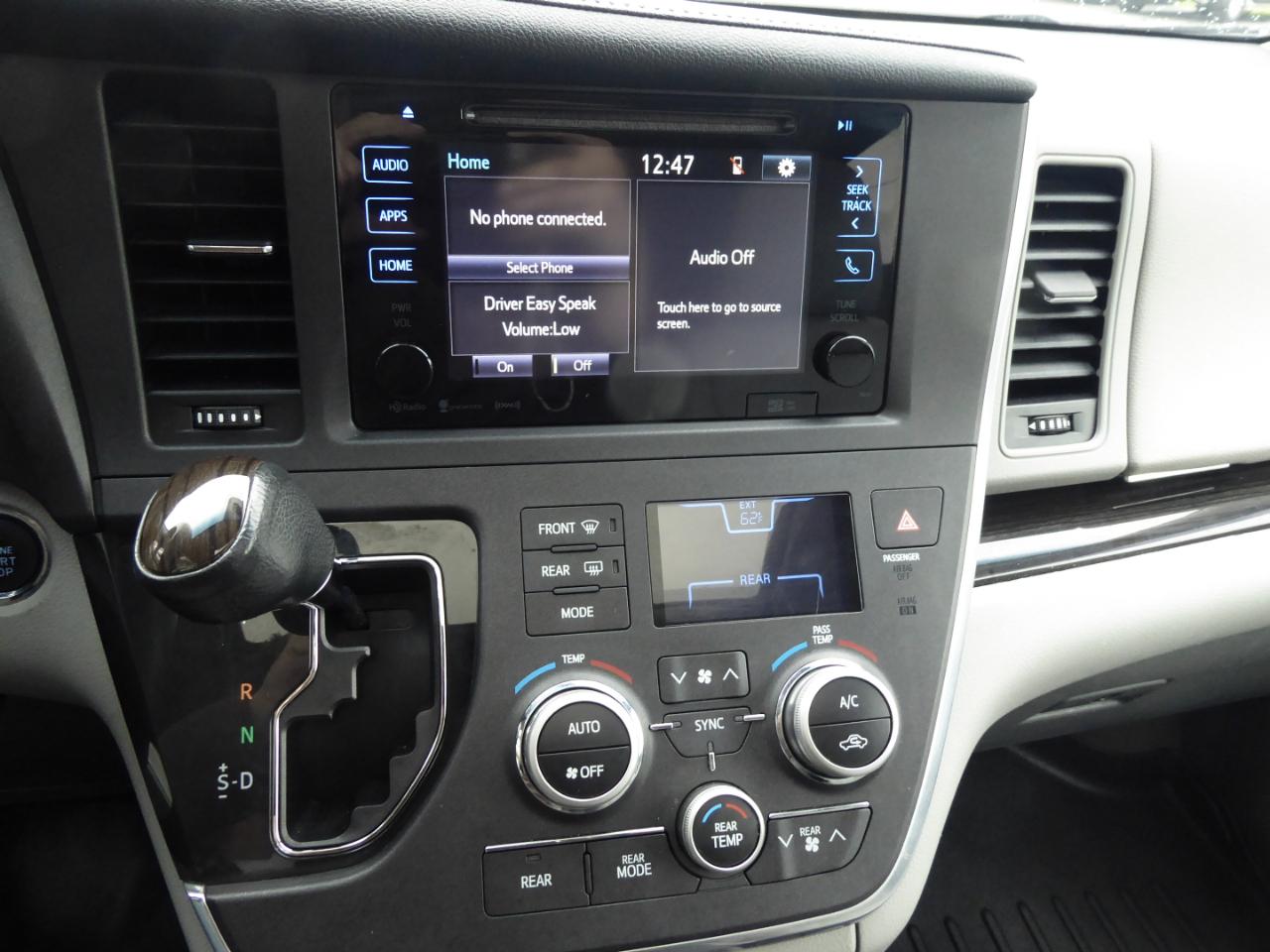 Toyota Sienna XLE 7-Passenger AWD 2017