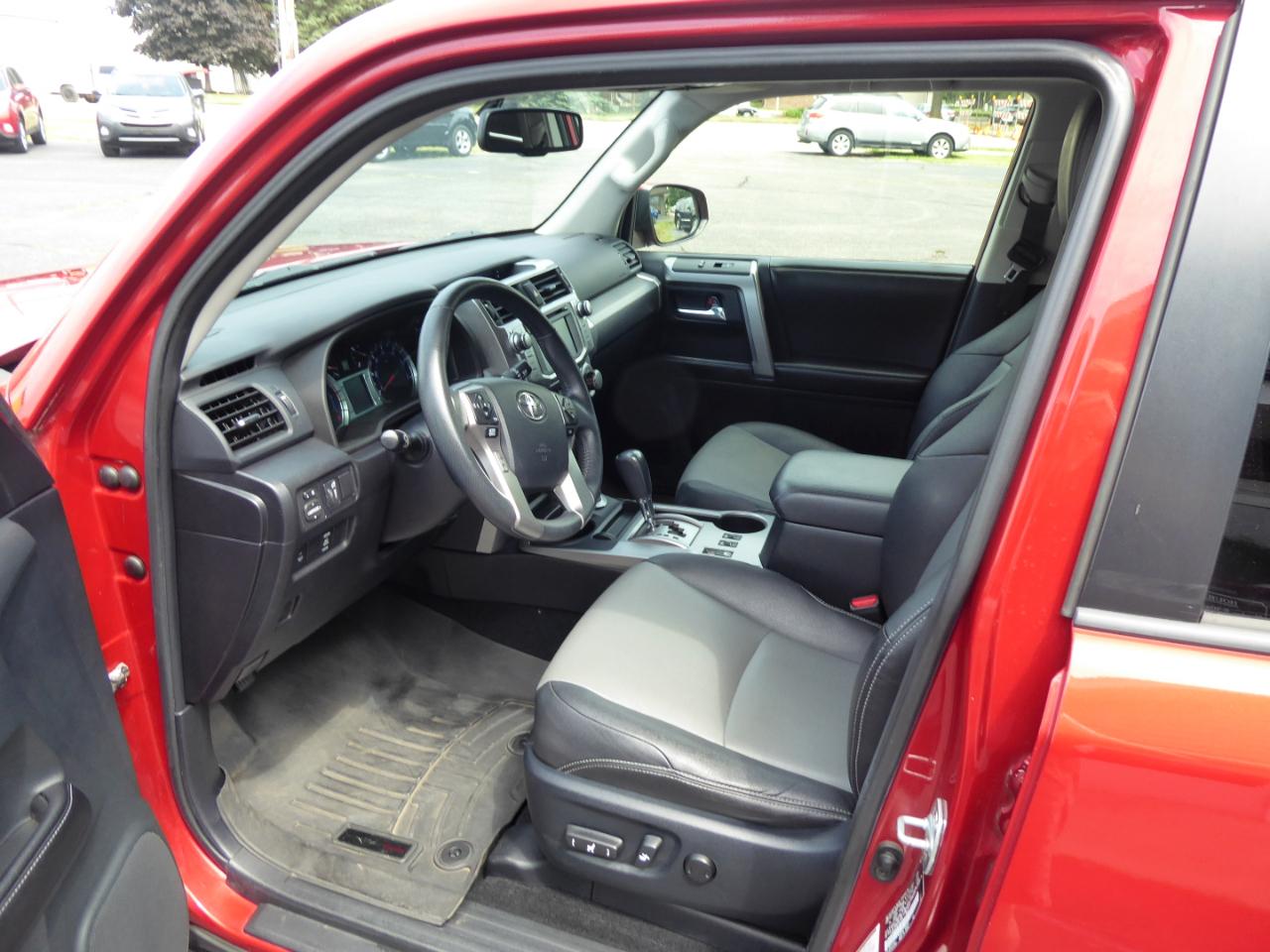 Toyota 4Runner SR5 4WD 2015