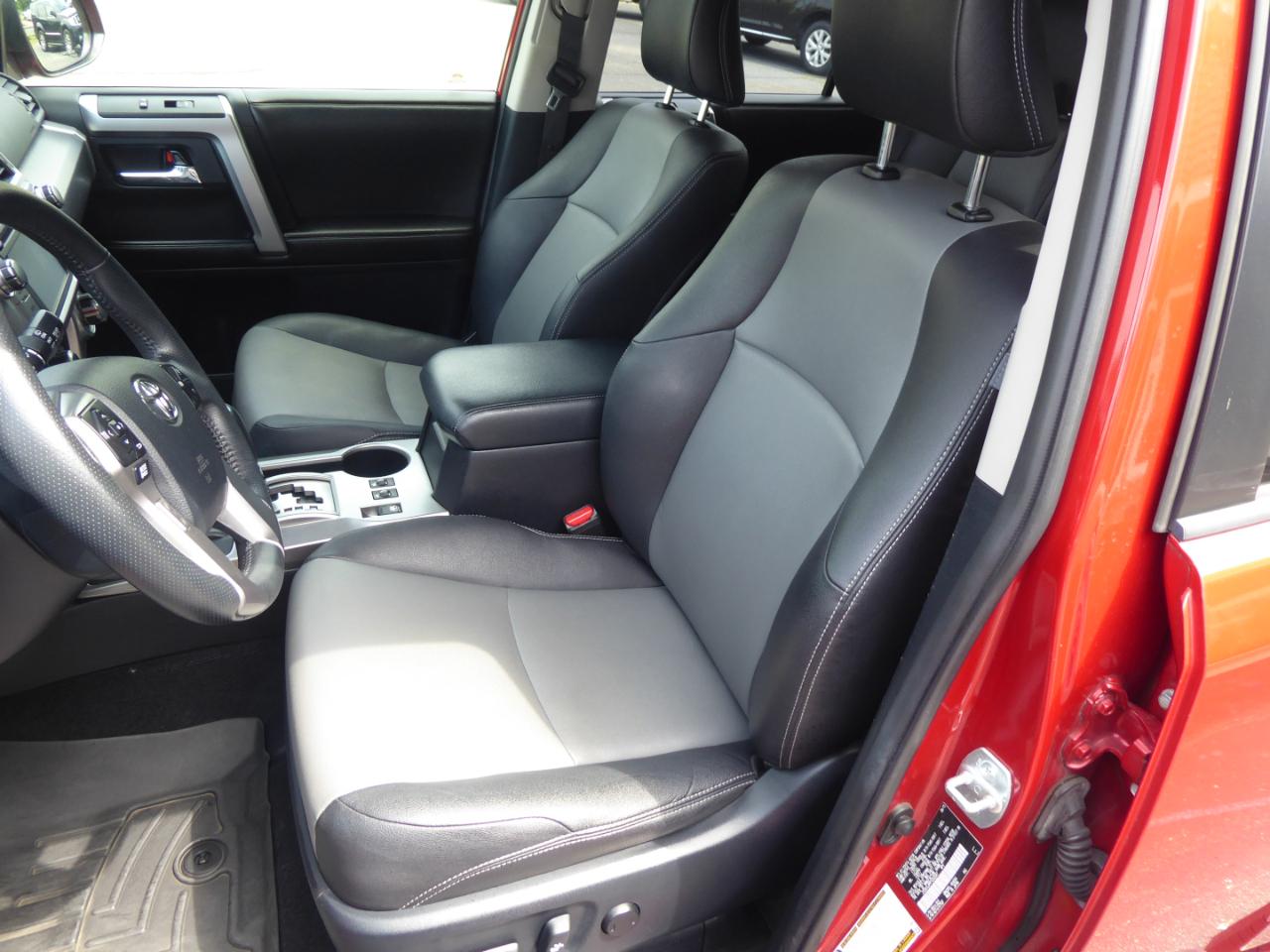 Toyota 4Runner SR5 4WD 2015