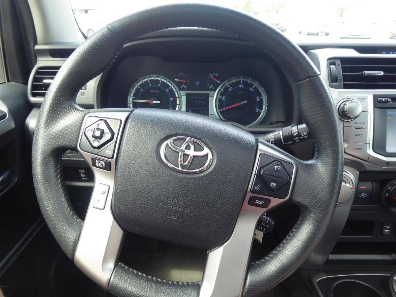Toyota 4Runner SR5 4WD 2015