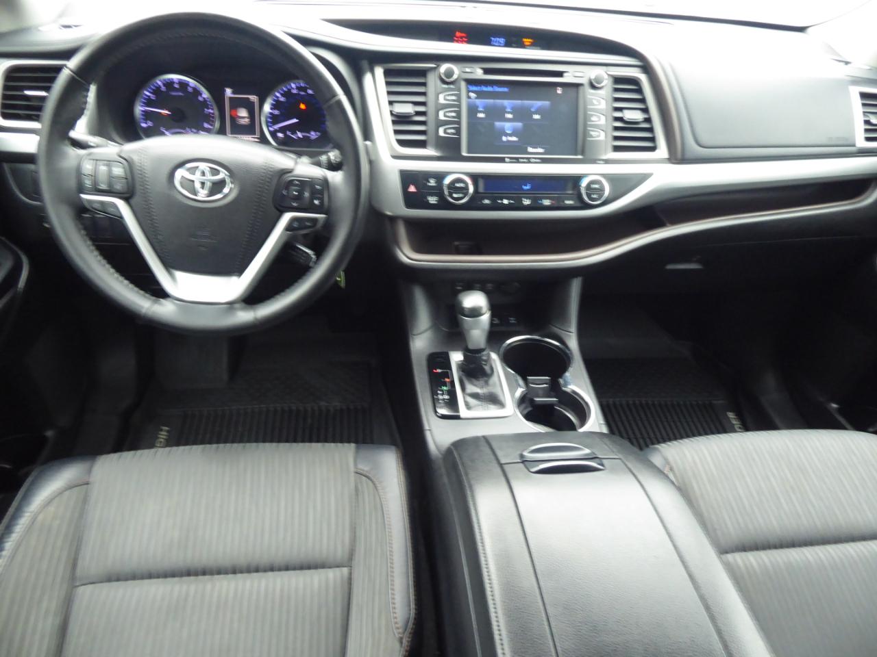 Toyota Highlander LE Plus AWD V6 2018