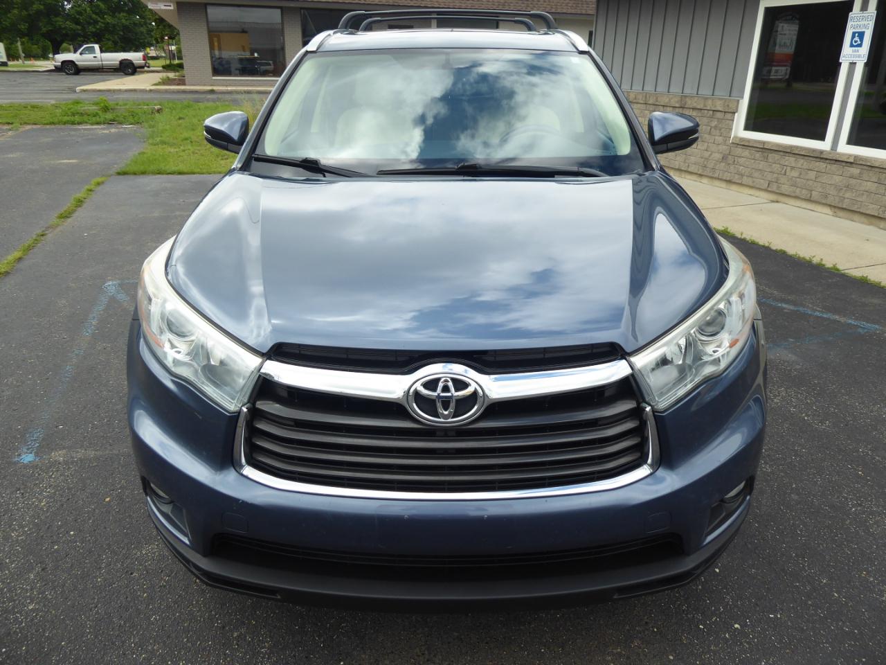 Toyota Highlander XLE AWD V6 2016