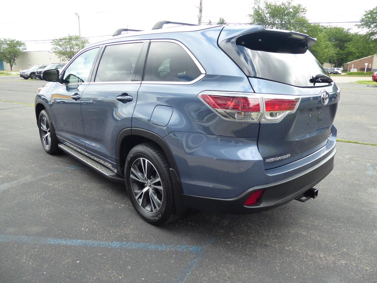 Toyota Highlander XLE AWD V6 2016