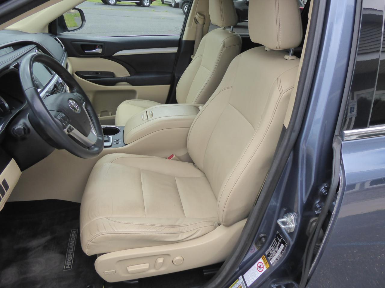 Toyota Highlander XLE AWD V6 2016