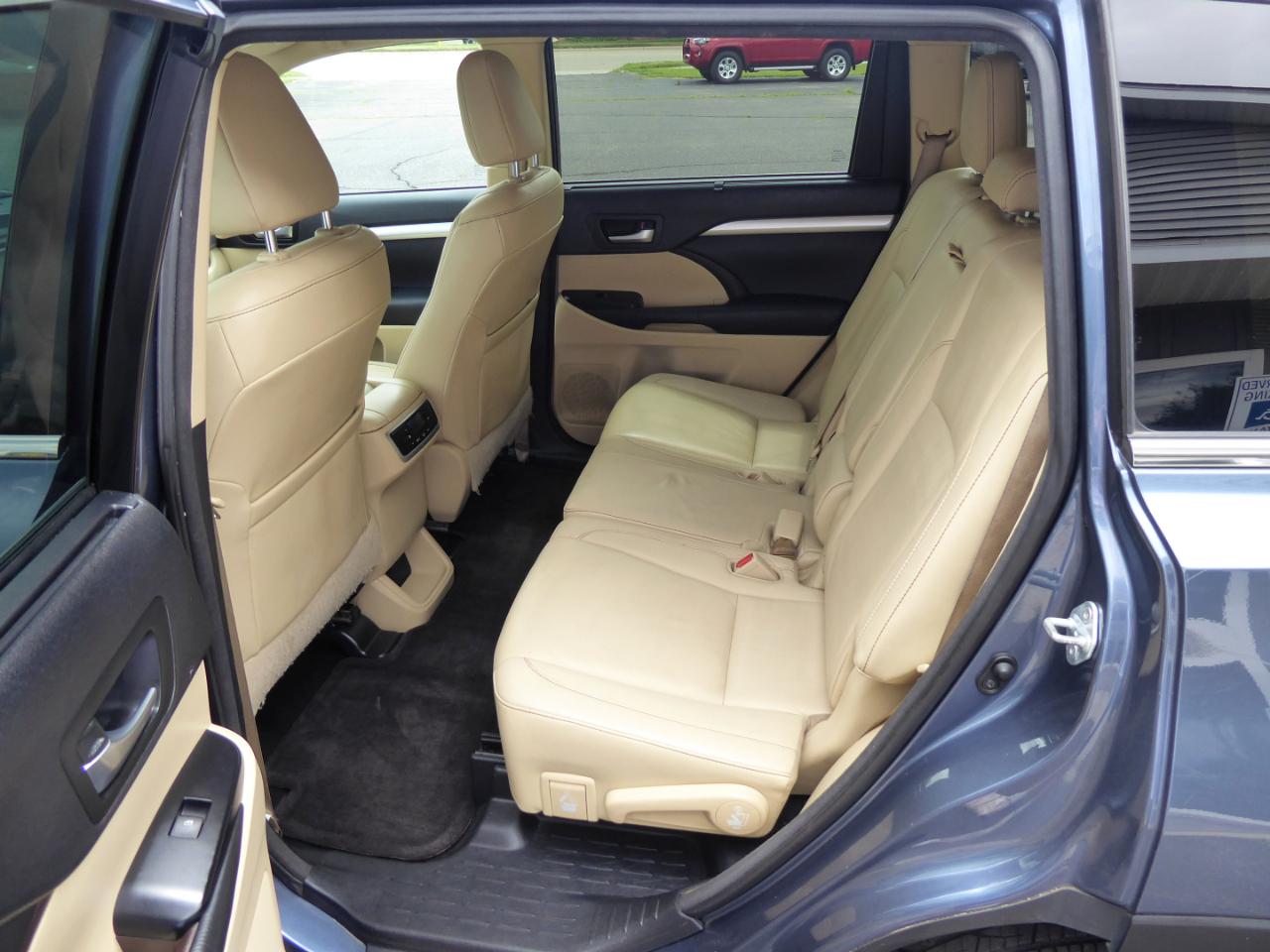 Toyota Highlander XLE AWD V6 2016