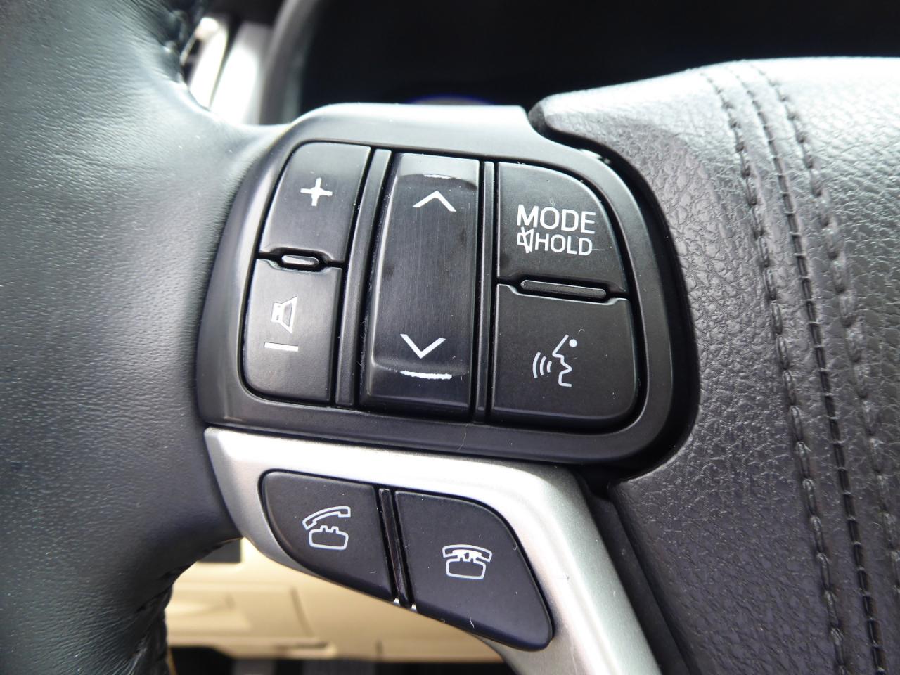 Toyota Highlander XLE AWD V6 2016