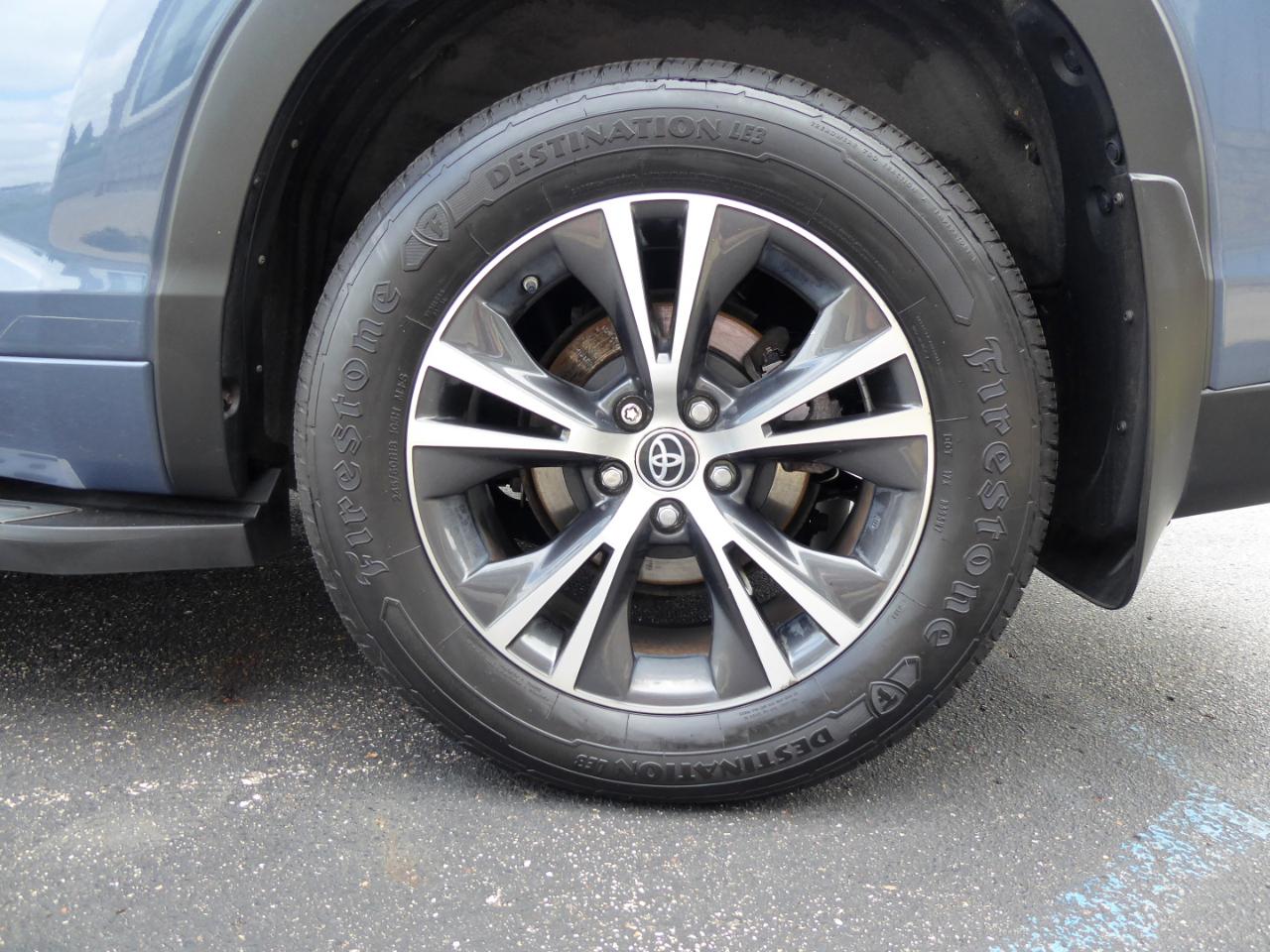Toyota Highlander XLE AWD V6 2016