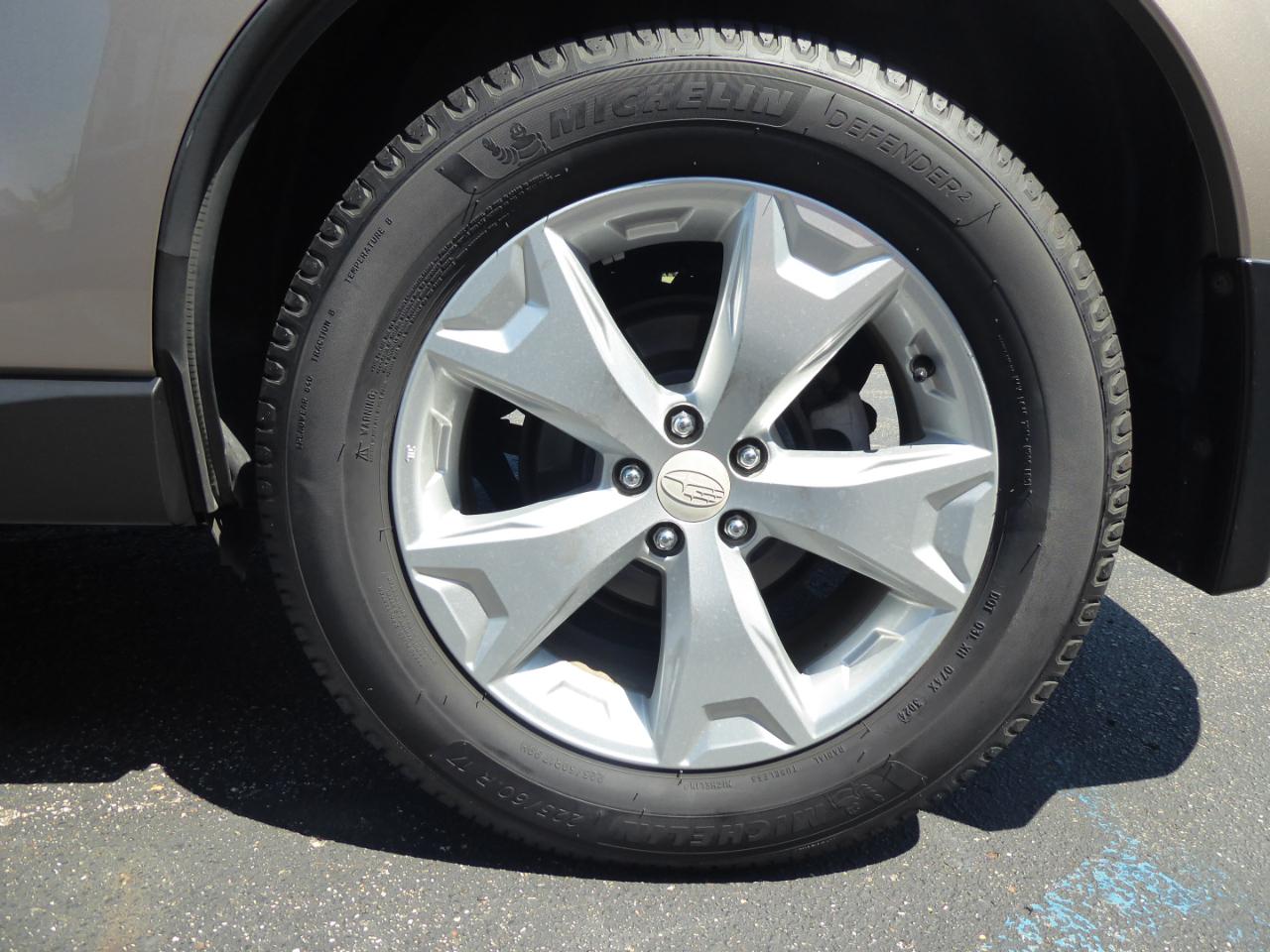Subaru Forester 2.5i Limited 2014