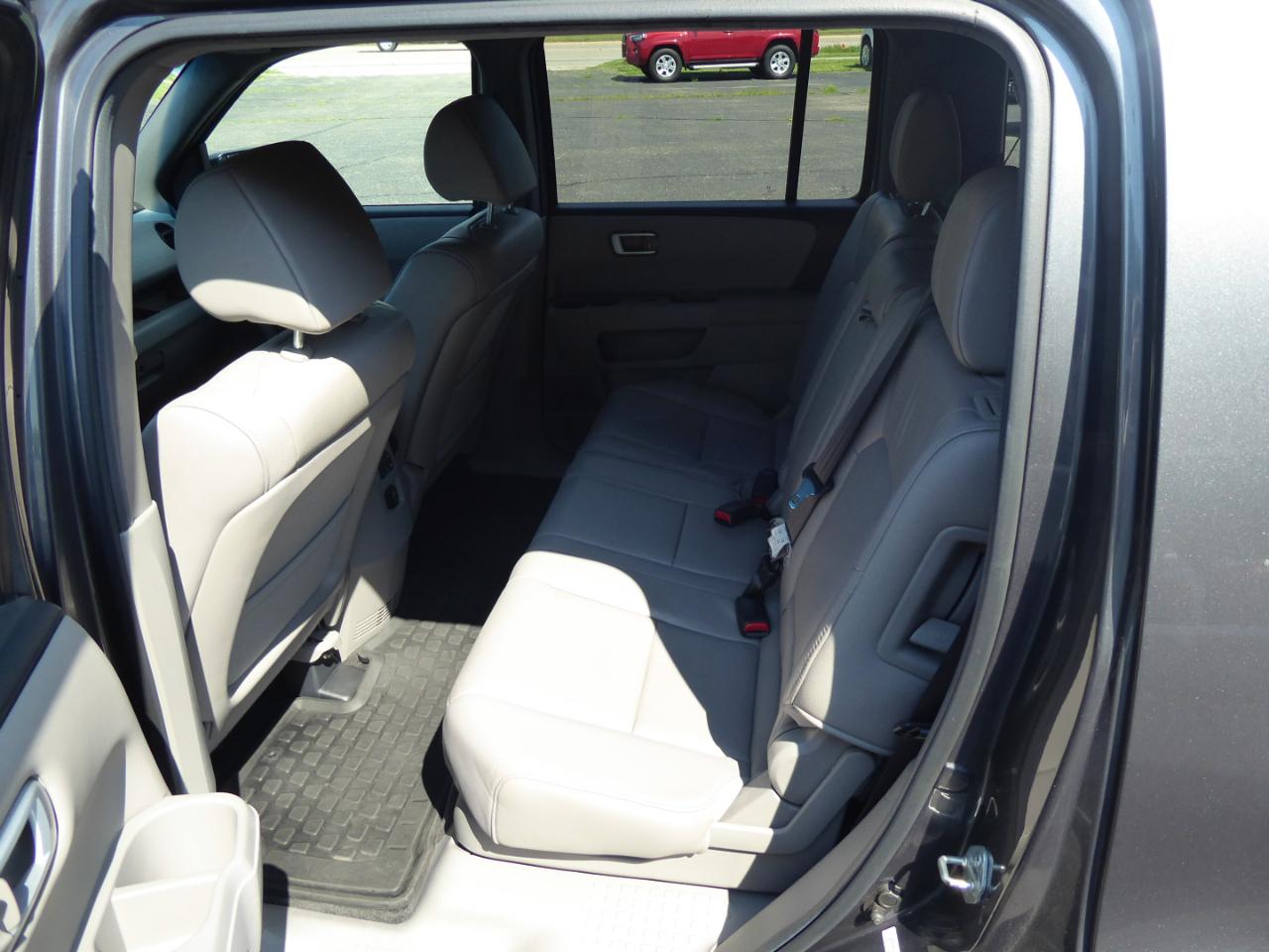 Honda Pilot EX-L 4WD 5-Spd AT 2012