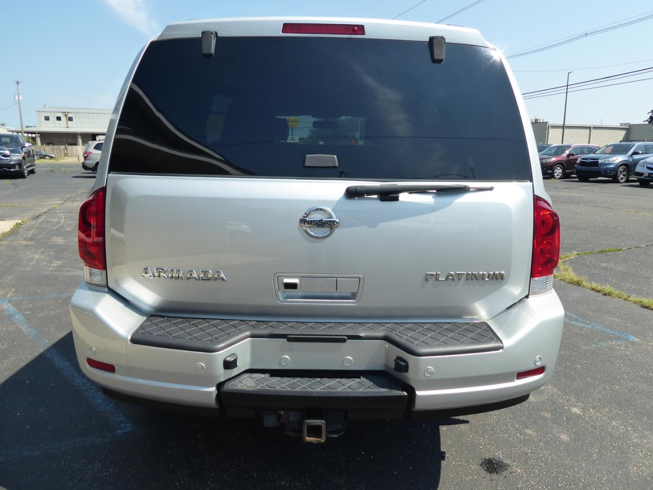 Nissan Armada Platinum 4WD 2014