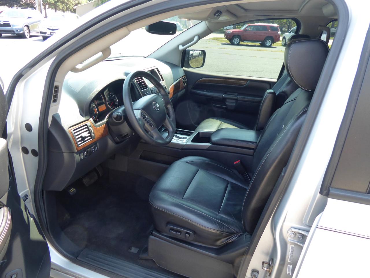Nissan Armada Platinum 4WD 2014