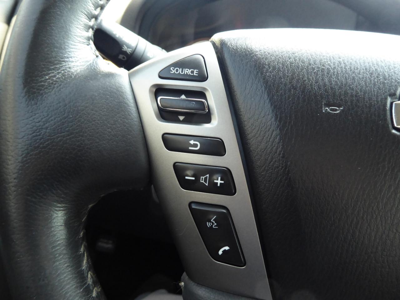 Nissan Armada Platinum 4WD 2014