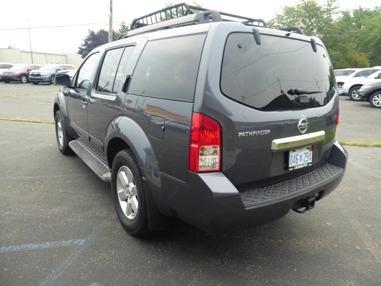 Nissan Pathfinder SV 4WD 2012