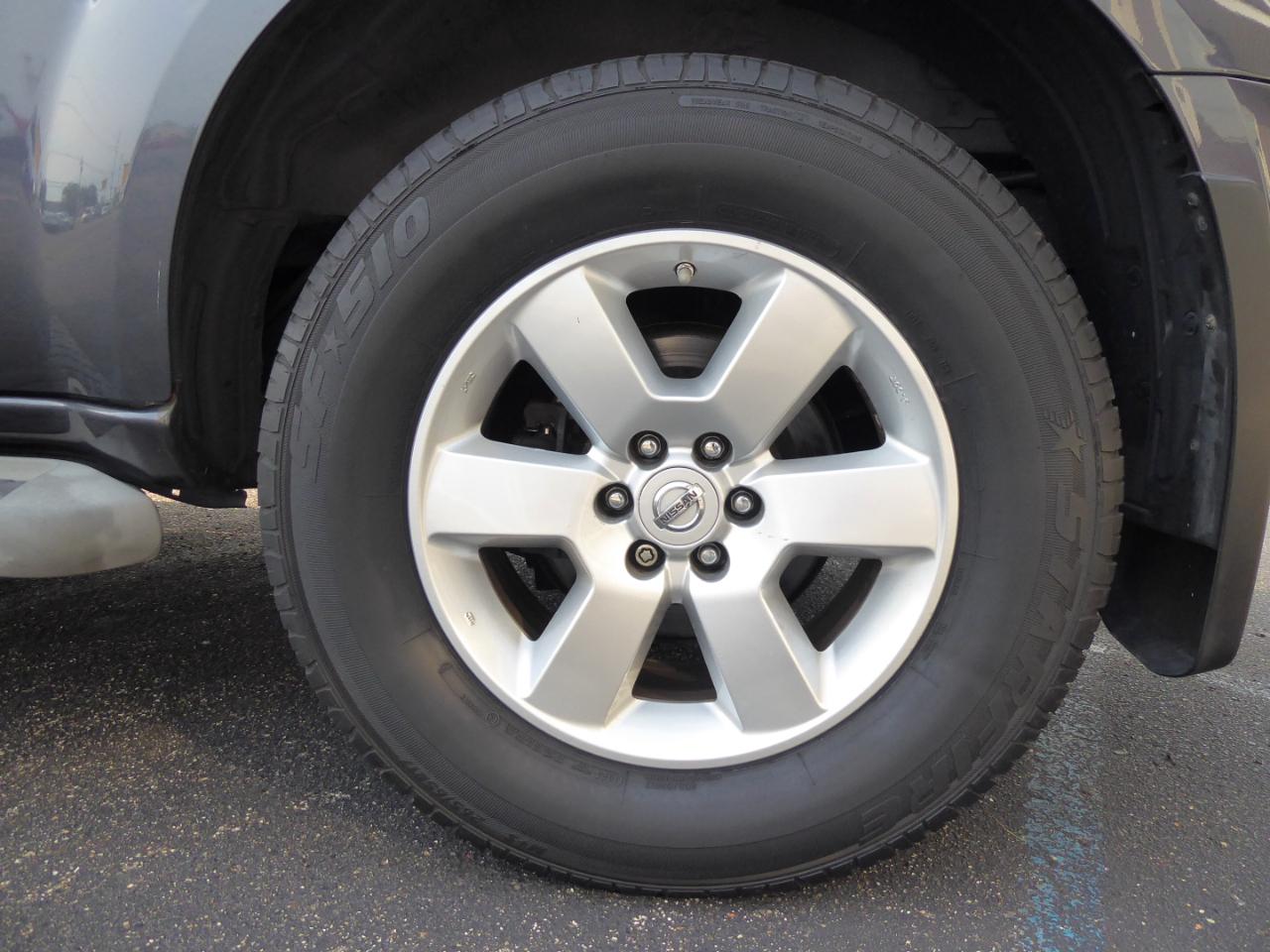 Nissan Pathfinder SV 4WD 2012