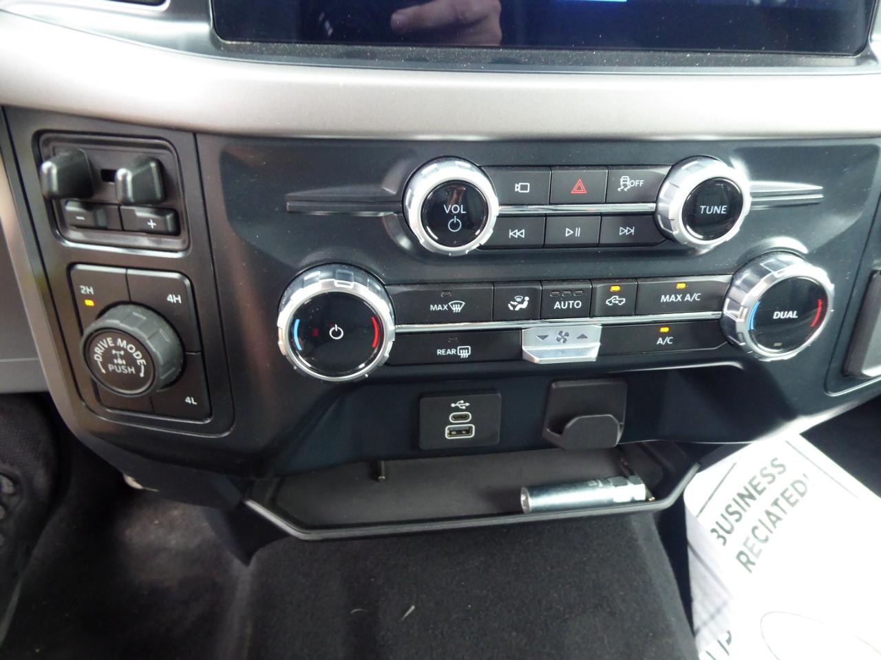 Ford F-150 XLT SuperCrew 4WD 2025