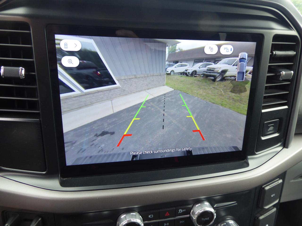 Ford F-150 XLT SuperCrew 4WD 2025