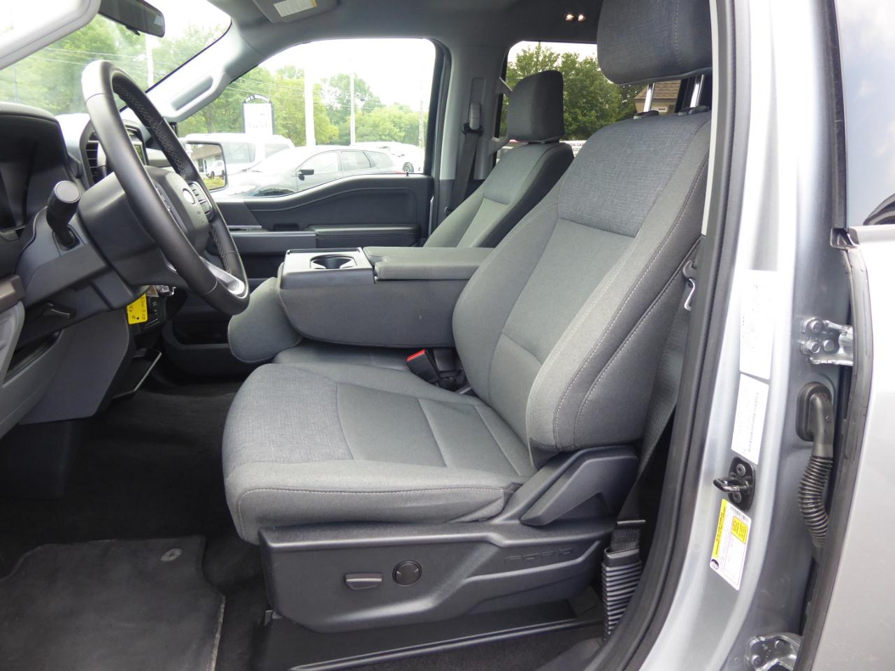 Ford F-150 XLT SuperCrew 4WD 2025
