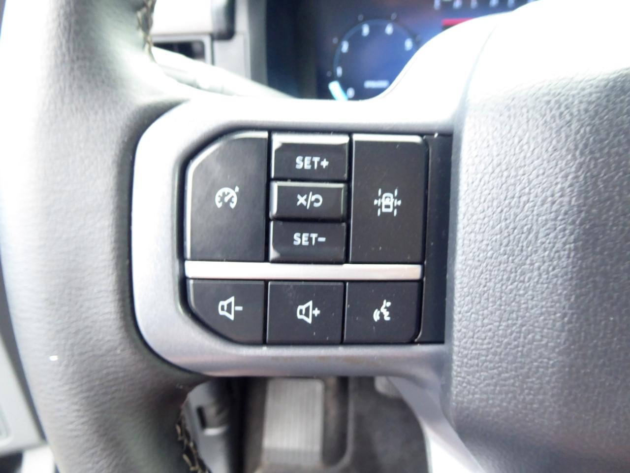 Ford F-150 XLT SuperCrew 4WD 2025