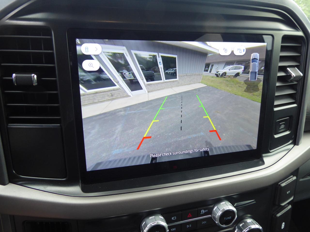 Ford F-150 XLT SuperCrew 4WD 2025