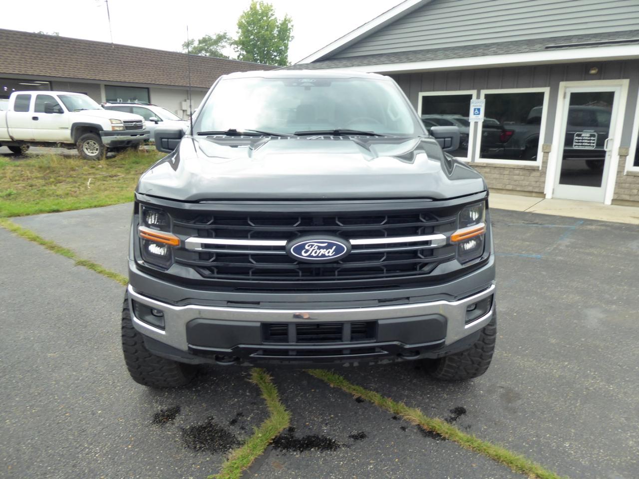 Ford F-150 XLT SuperCrew 4WD 2025