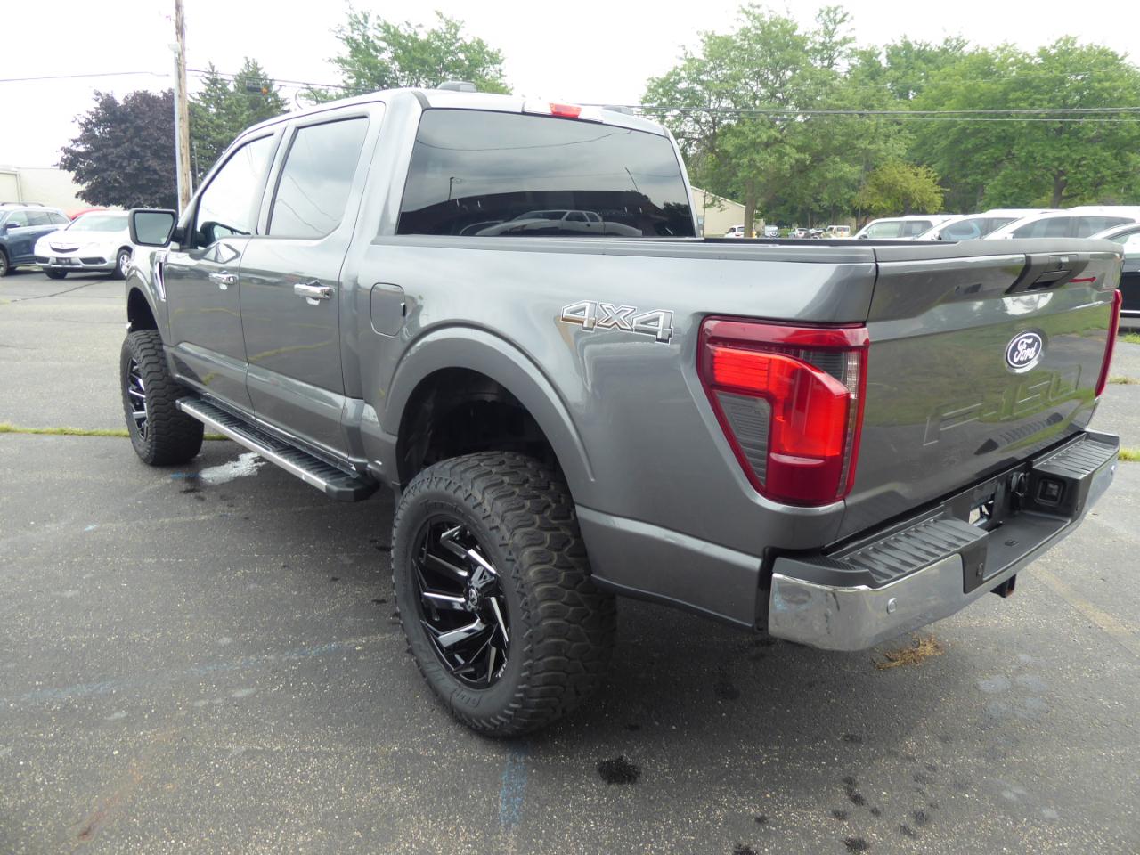 Ford F-150 XLT SuperCrew 4WD 2025