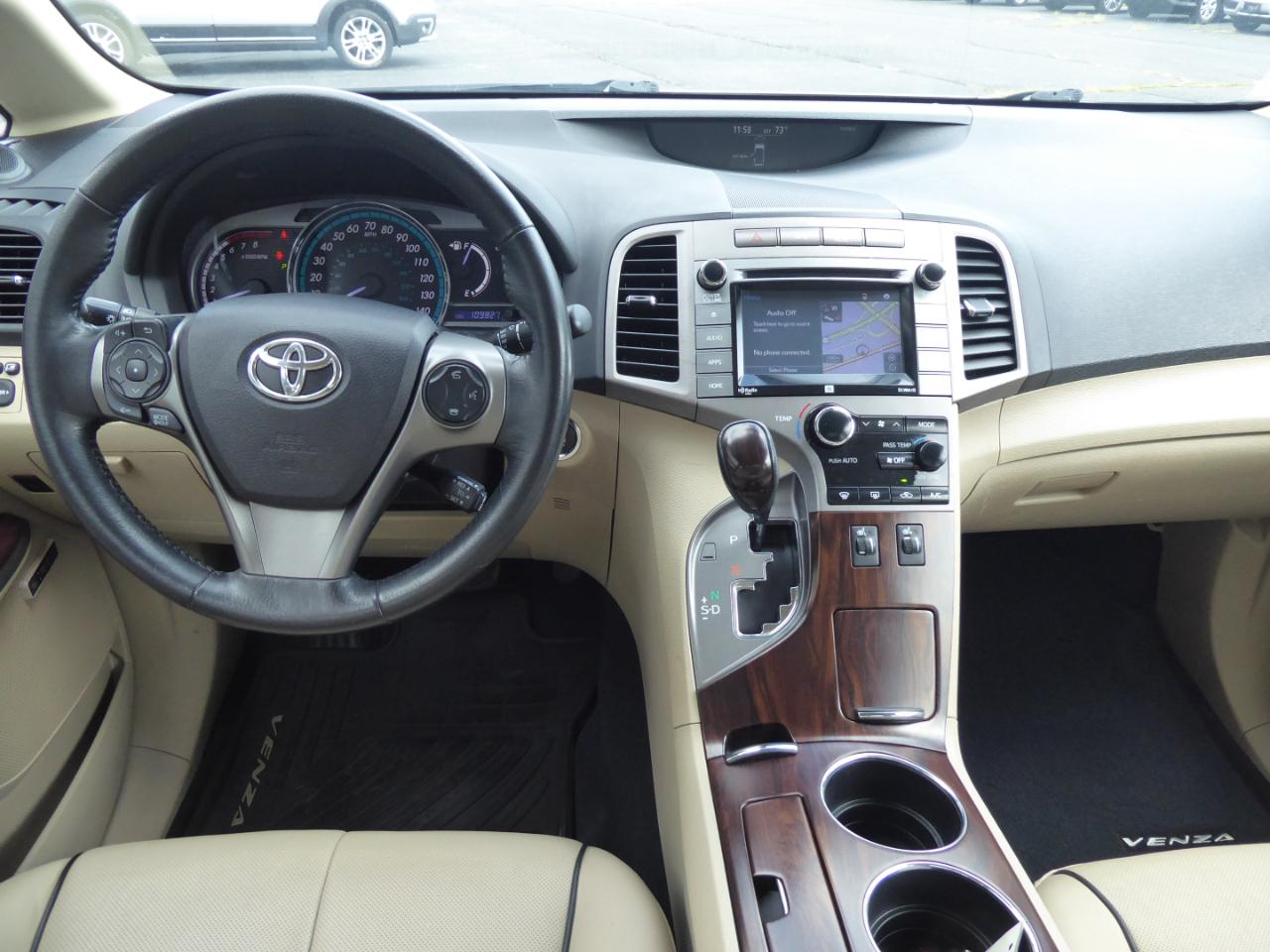 Toyota Venza XLE I4 AWD 2015