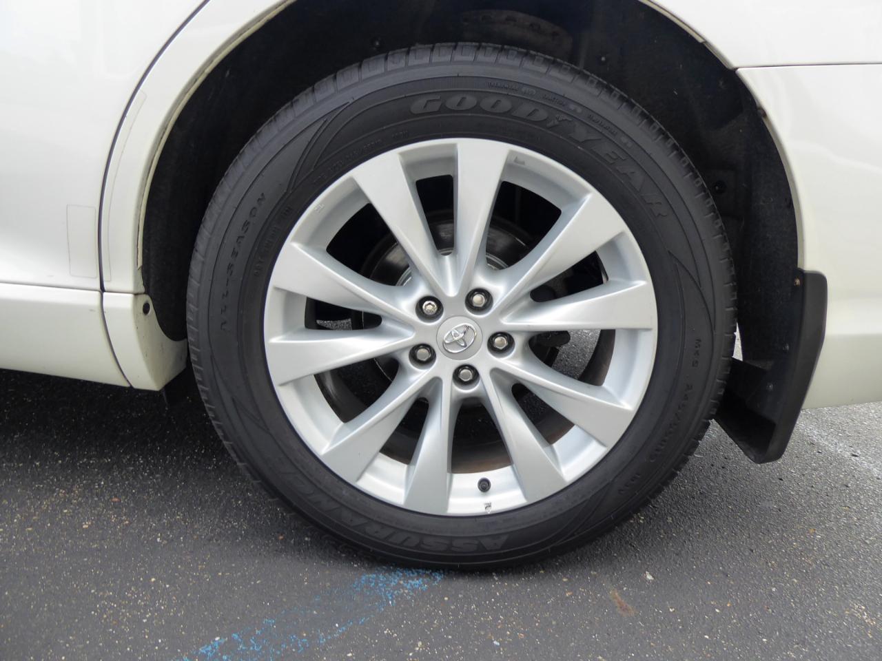 Toyota Venza XLE I4 AWD 2015