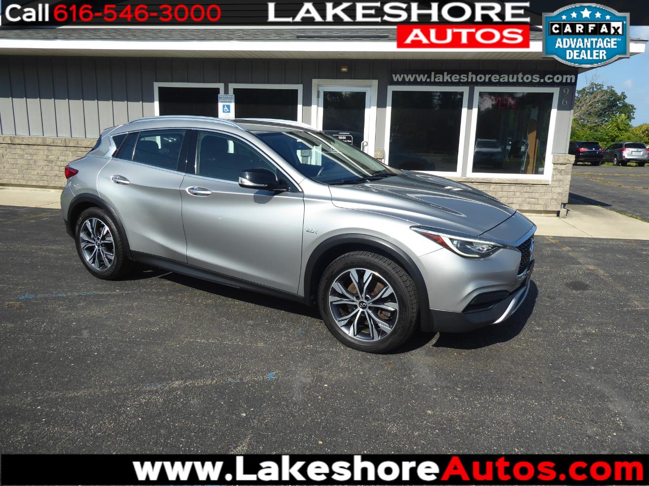 2017 Infiniti QX30 Luxury AWD