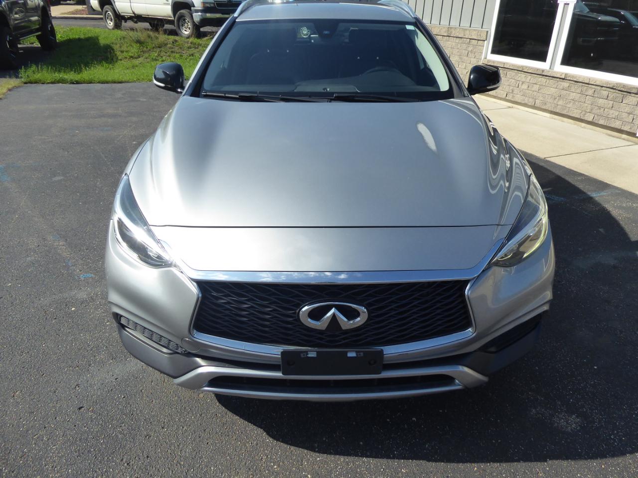 Infiniti QX30 Luxury AWD 2017